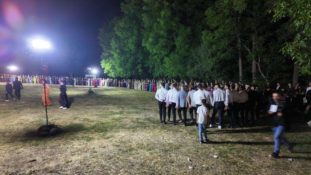 İki gün iki gece sürdü! Düğünde milyonlar konuştu 7